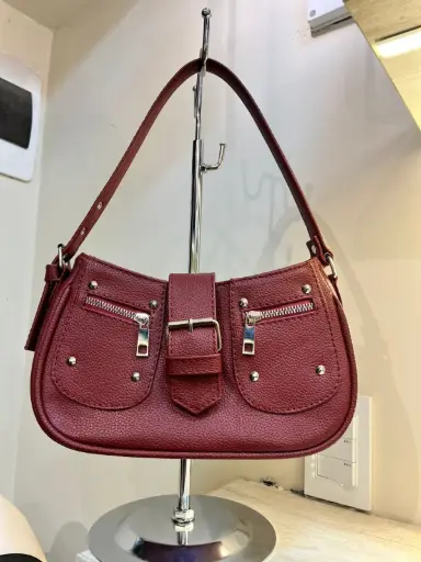 cartera roja